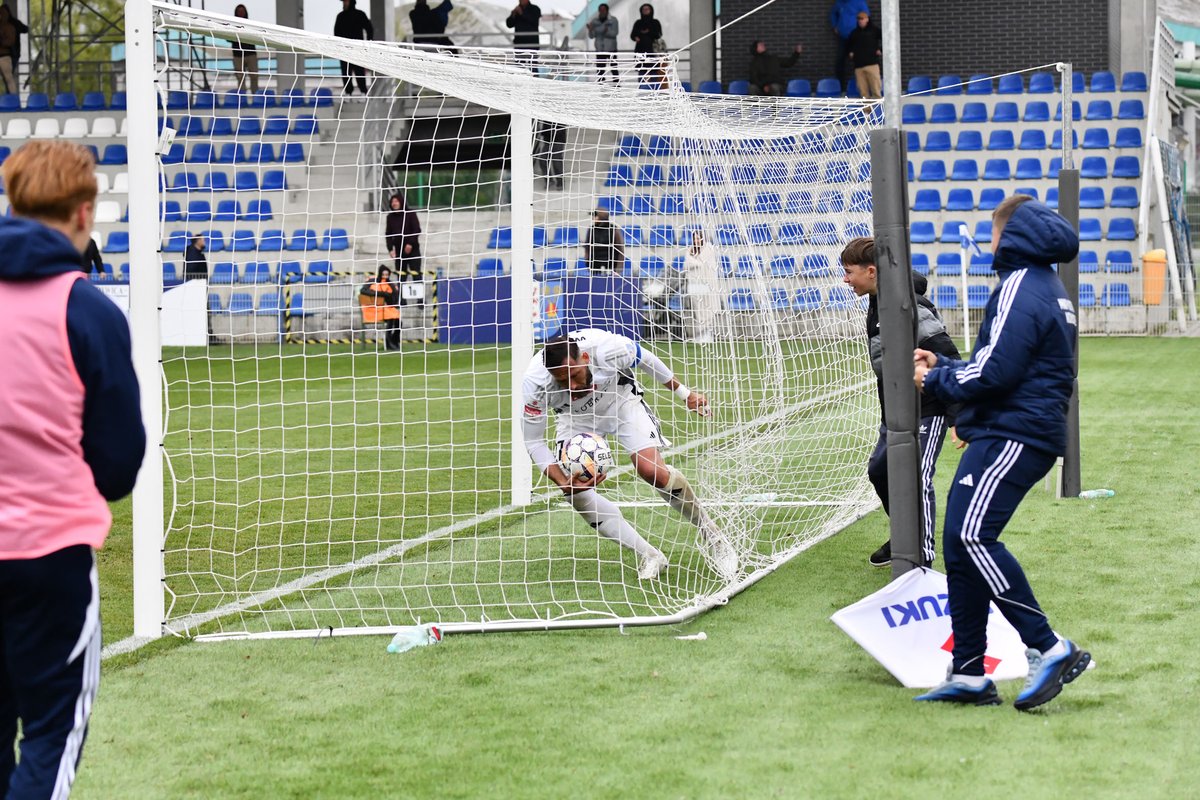 ⚪️🔵Fotorelacja z wczorajszego meczu okiem 📸Marka Brzezińskiego👍

#DoBojuKotwa #RAZEMSILNIEJSI #KOTPGS