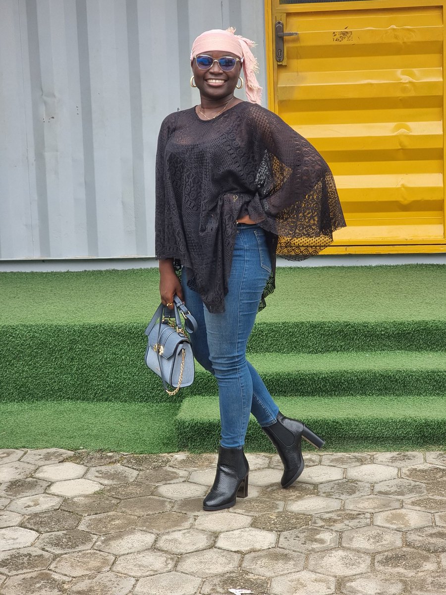 sisiportable's tweet photo. Queen of the North with zero Hausa — someone please teach me Hausa before they find out I’m faking it!
#OOTD https://t.co/uXiflmhTN9