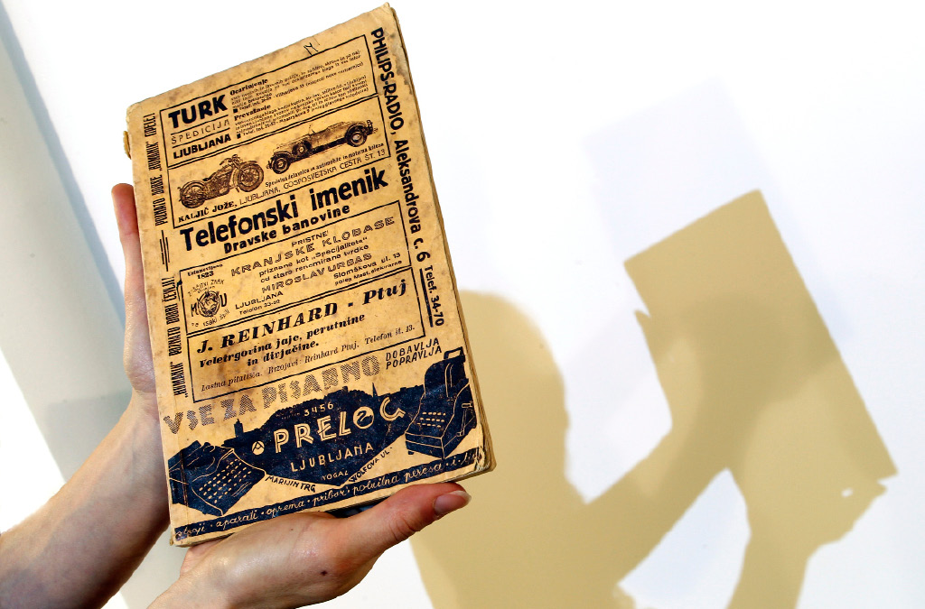 And the cover of a 1930s Slovenian phone book: 

(Source: Matej Družnik, 𝘋𝘦𝘭𝘰)