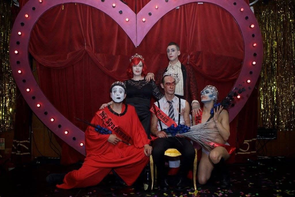 “This Whole World Is Wild At Heart And Weird On Top.” 

The Double R Club
Miss Twin Peaks contest!
Thursday June 19th
<a href="/stowtradeshall/">Walthamstow Trades Hall</a>

🎟 the-double-r-club.designmynight.com

#therrclub @sofuckinsuave &amp; @missrosethorne 

#cabaret #london #lynchian #rrclub #thedoublerclub #e17