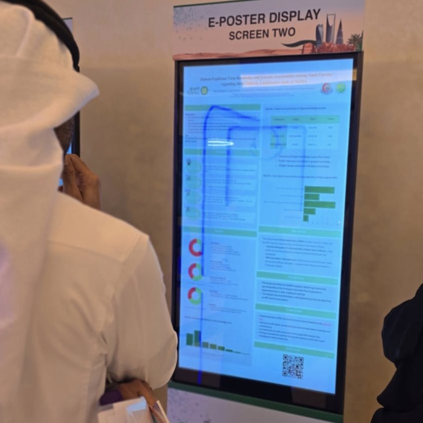 Algh_mma's tweet photo. Honored to present our research poster at the 7th Saudi International Vaccination Forum. Truly a great opportunity and an incredible experience! 💚 https://t.co/oKg59FkMki