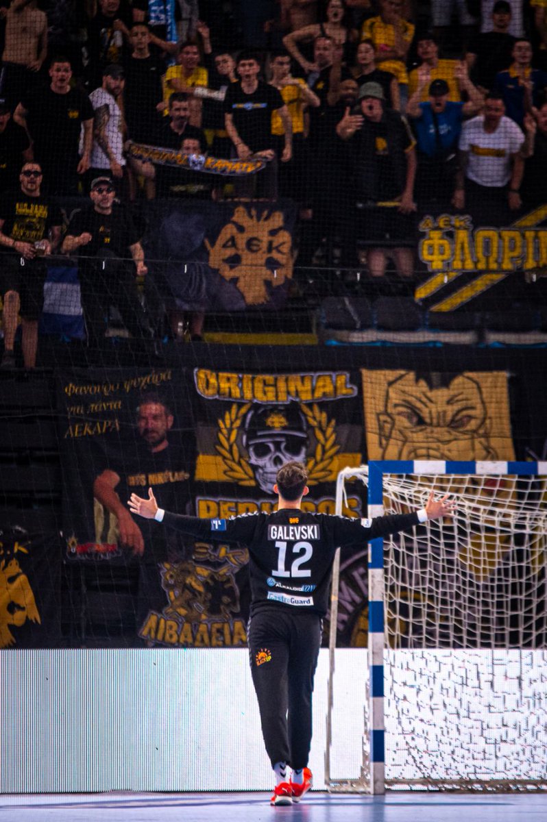 🇲🇰🤾‍♂️💪 Алкалоид мина низ грчкиот пекол со 9.000 навивачи и славеше кај АЕК Атина (29:25) во рамки на првиот дуел од финалето на ЕХФ Купот!

Вториот дуел од финалето се игра следниот викенд во СЦ „Борис Трајковски“ и таму ќе се дели пехарот!