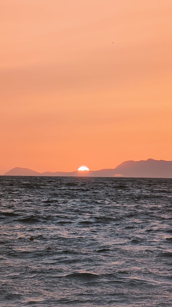 One of my favourite things to do in Rhodes is watch the sunset 😍🇬🇷