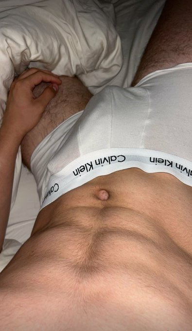 Jameslarry53's tweet photo. RT if you want me over 💦👅 https://t.co/6H2WYobpvW