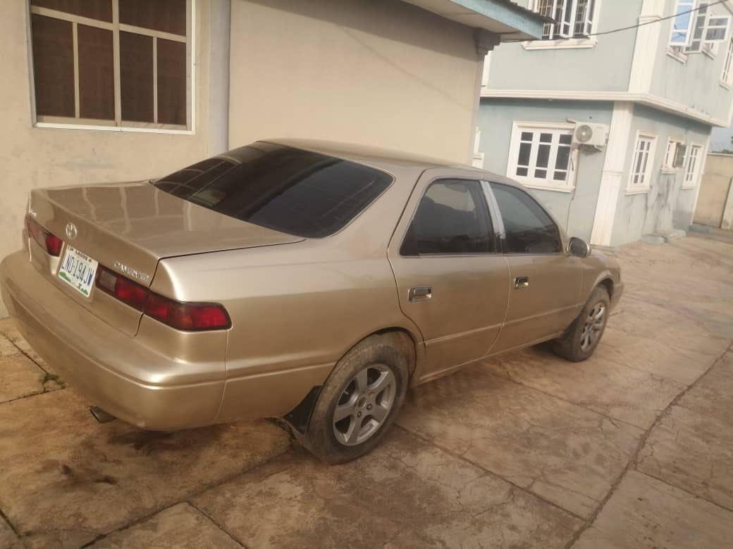 OladejiAgent's tweet image. Toyota camry pencil 1998
Good engine and gear
Gold color 
Ac chilling 100
New paper renew
Price: 2.8m 
Akala express Ibadan
#SOTECH #Pakistan #lagos #dealerdeal