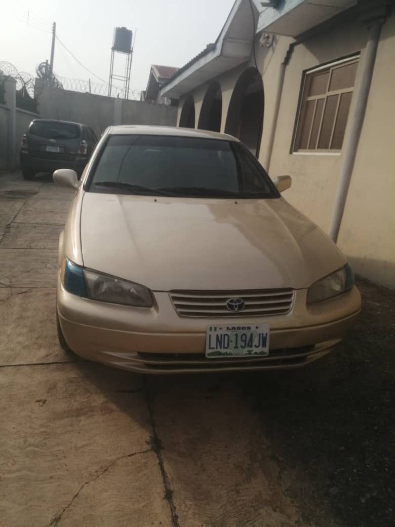 OladejiAgent's tweet image. Toyota camry pencil 1998
Good engine and gear
Gold color 
Ac chilling 100
New paper renew
Price: 2.8m 
Akala express Ibadan
#SOTECH #Pakistan #lagos #dealerdeal