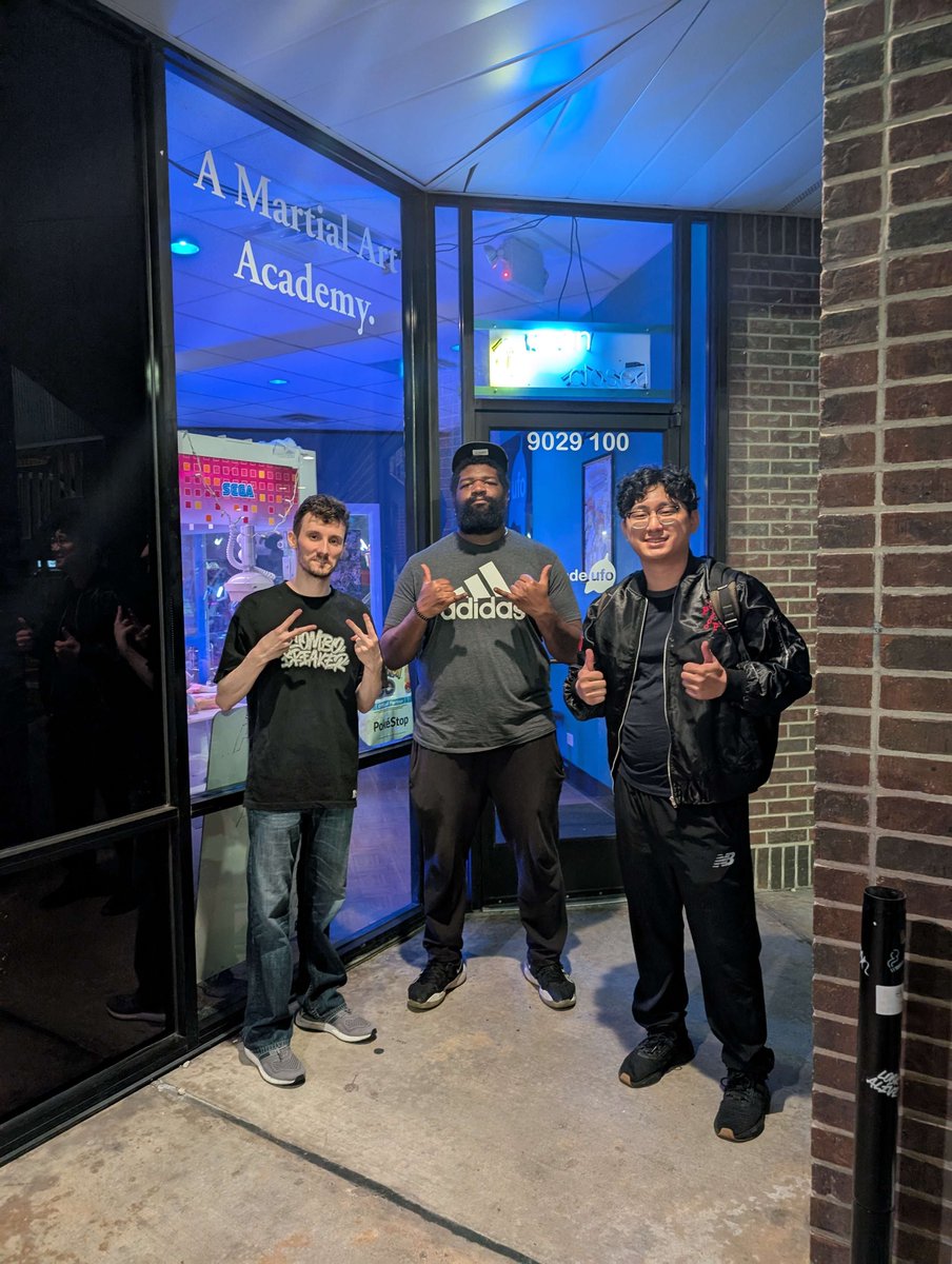 SaucyFGC's tweet photo. Saucy Saturday #60 (TEKKEN8) results:

🏆 @rice_eel 
🥈Saucy | HandMeDown 
🥉 @Sage_TJ97 

Steve army pulled up 😂. GGs to everyone that pulled up for games. We're back at @arcadeufo next Saturday for SF6.  Shoutout to @RealBadBean  for bringing the Tiffs Treats :) https://t.co/45fOMpDOAW