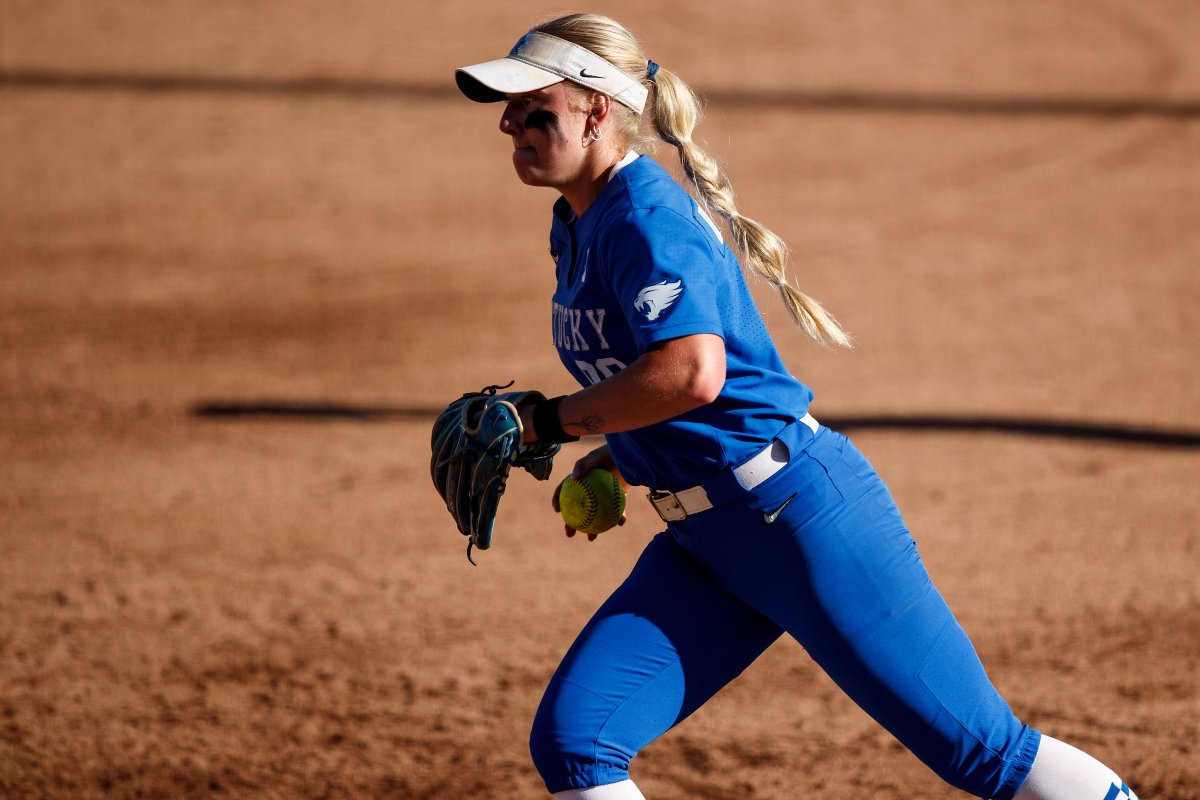 Kentucky Softball (@uksoftball) on Twitter photo Borzilleri works a 12-pitch walk to lead-off the inning but the Wildcats leave the run stranded at third.
0-0 | End 2nd
πΊ SEC Network
π±π» tinyurl.com/3m53e6b6
π tinyurl.com/y6nurxwv
#WeAreUK x <a href="/NCAASoftball/">NCAA Softball</a> Borzilleri works a 12-pitch walk to lead-off the inning but the Wildcats leave the run stranded at third.
0-0 | End 2nd
πΊ SEC Network
π±π» tinyurl.com/3m53e6b6
π tinyurl.com/y6nurxwv
#WeAreUK x <a href="/NCAASoftball/">NCAA Softball</a>
