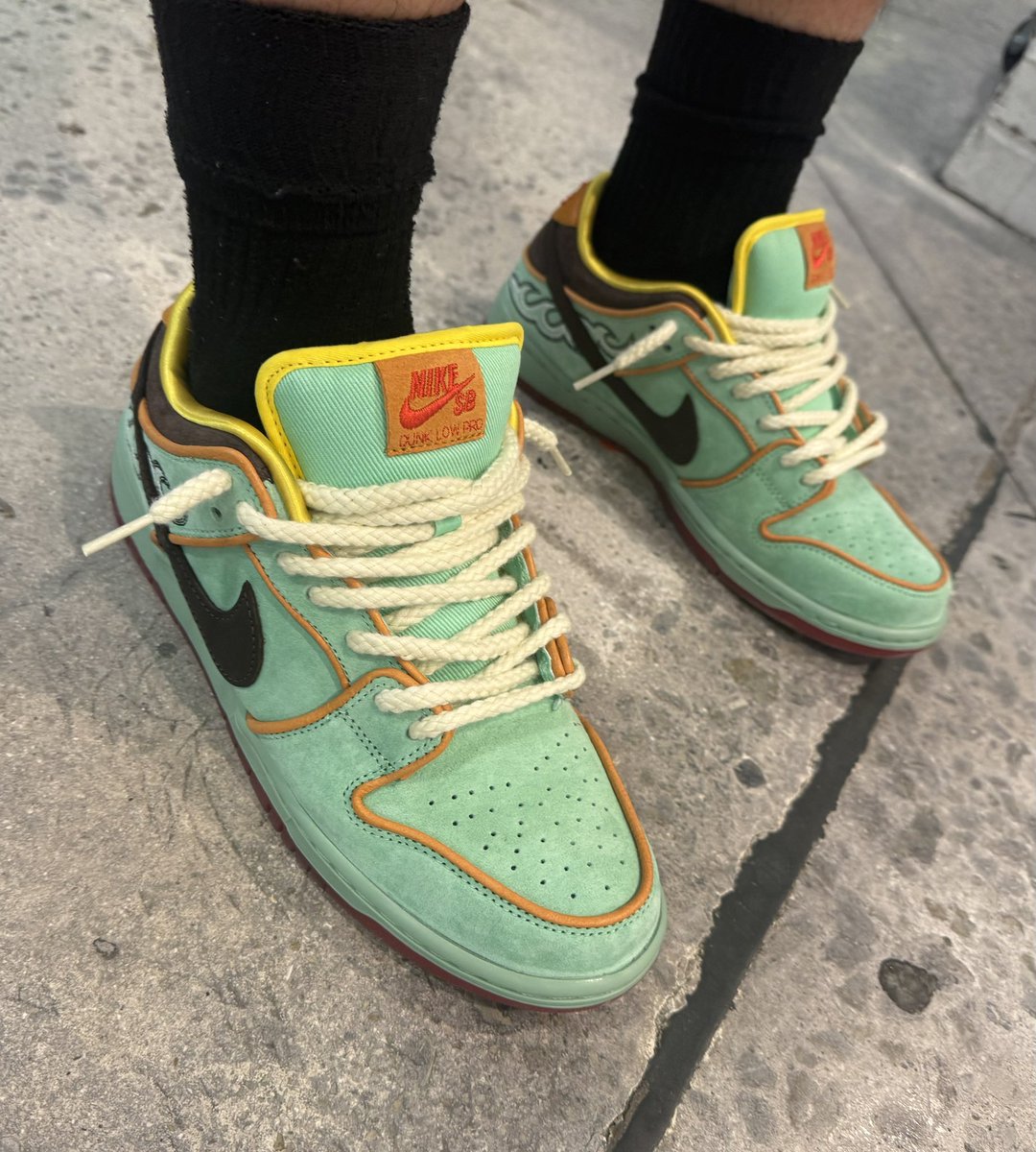 lazulcapital's tweet photo. #HeatonFeet https://t.co/0wjd0eWujL