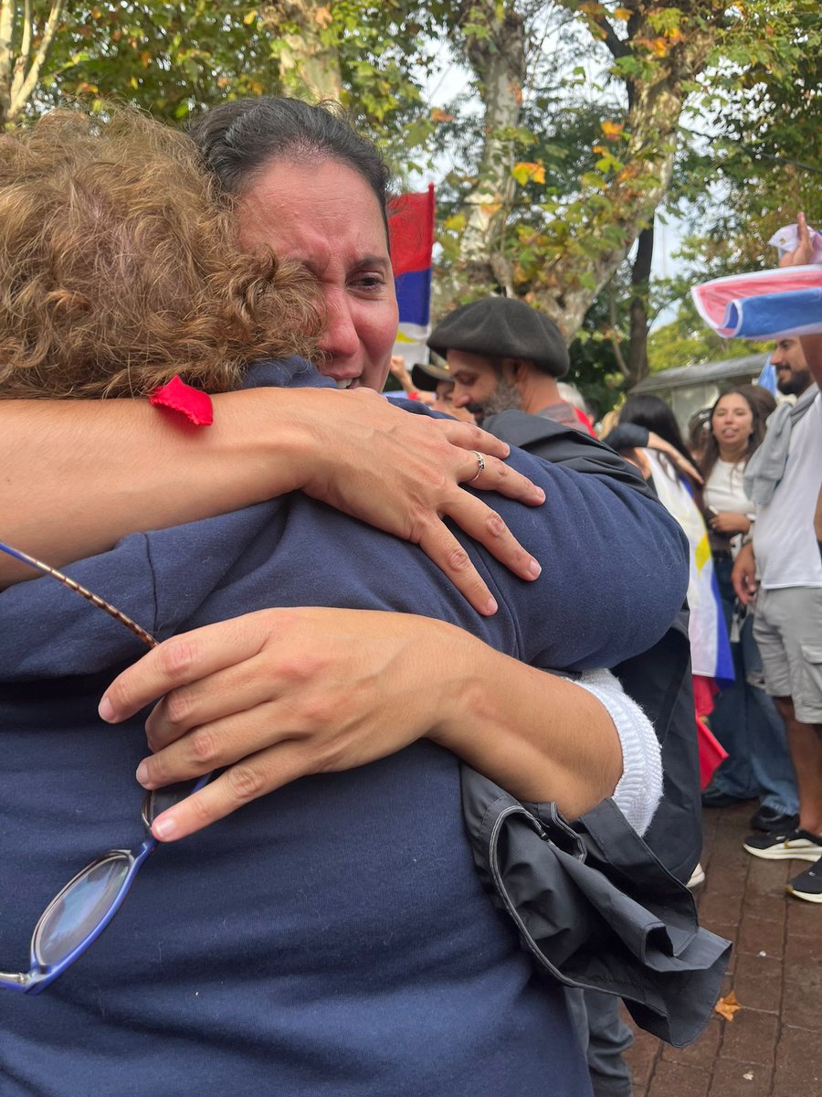 Feliz día para todas las madres!!!
Hoy es un día muy especial, agradecida a la vida de compartir junto a mi madre este primer gobierno departamental!!! ❤️💙🤍
<a href="/DanielXimenez25/">Daniel Ximénez</a>  Intendente