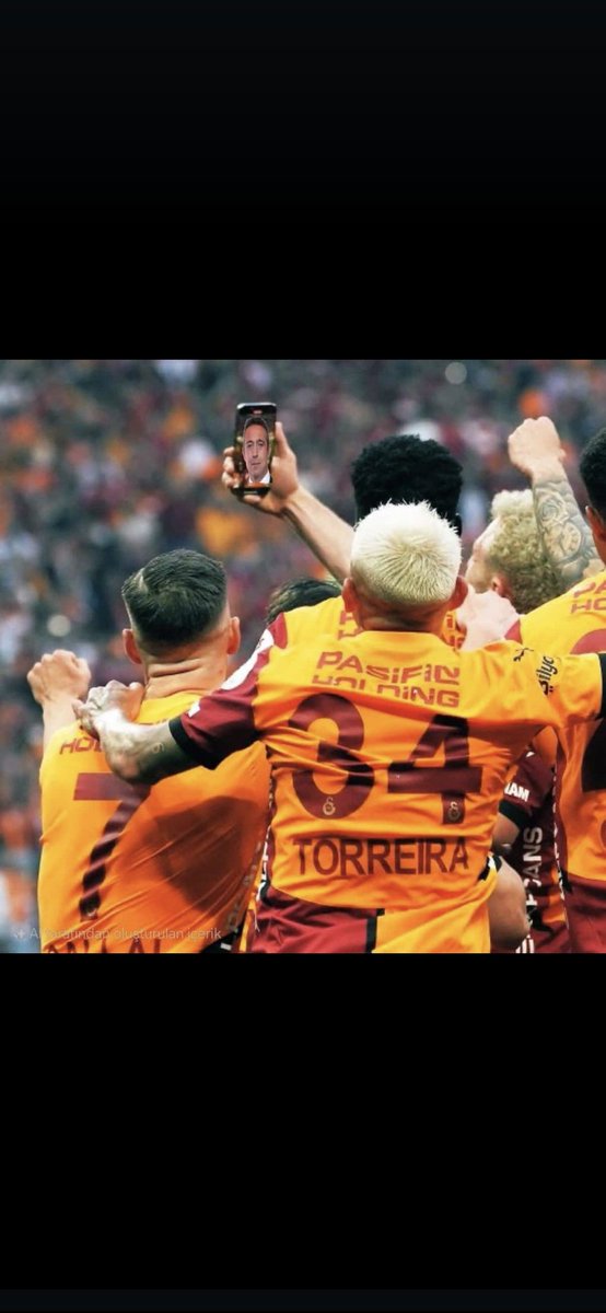 ahmtcnsn's tweet photo. Başkanım biz şampiyon olduk ilk size haber vermek istedik ❤️💛❤️💛
#Fenerbahce
@Fenerbahce
@GalatasaraySK
#SampiyonGalatasaray
#galatasaraykayseri https://t.co/a8Mp9IPcIN