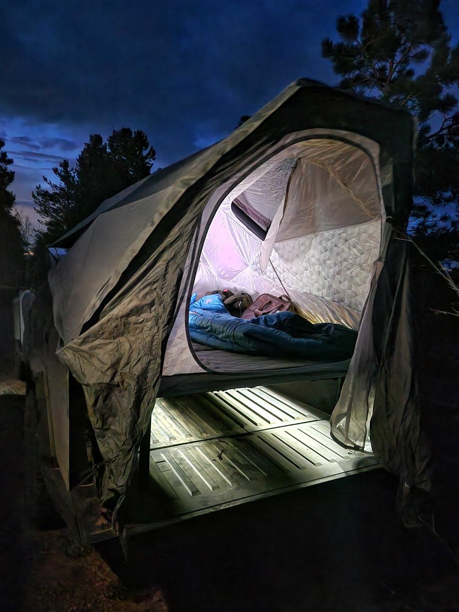kneubuehl's tweet image. The tech from @tesla and @SpaceX are making so many incredible experiences possible.
I left Denver yesterday afternoon, headed southbound towards Colorado Springs. I was set to meet up with another Cybertruck owner, Clinton @vanquishfoes, for a first overnight camping trip since…