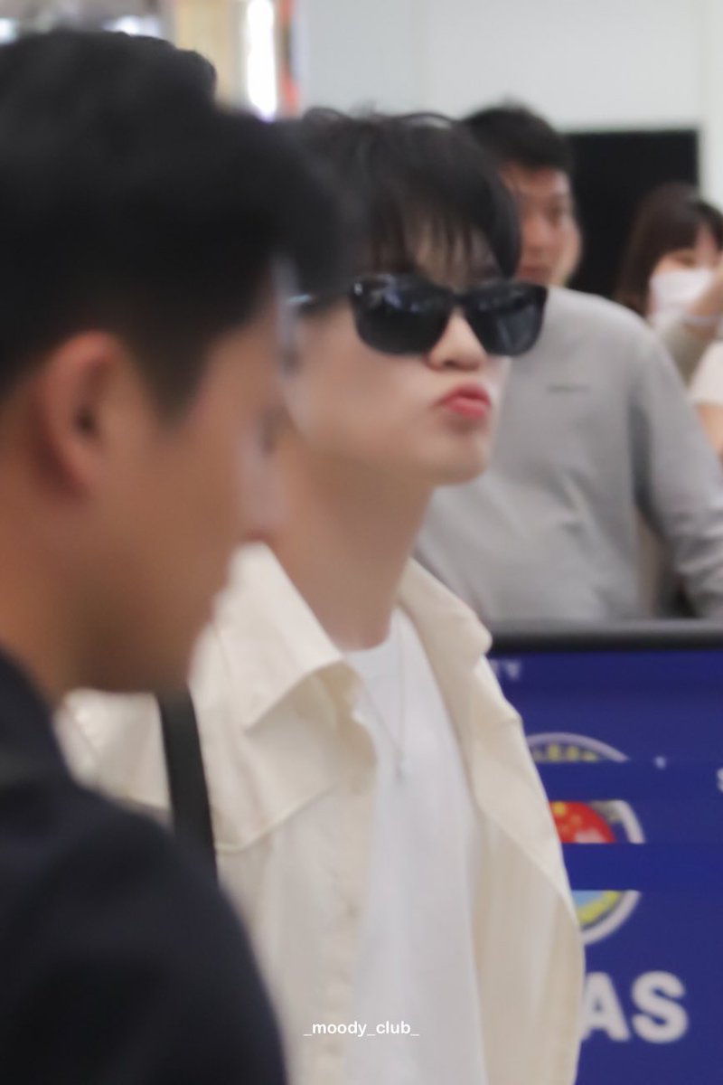 250518 PEK

Big baby is pouting 🕶️ (• ε •)

#천러 #辰乐 
#CHENLE #NCT #NCTDREAM