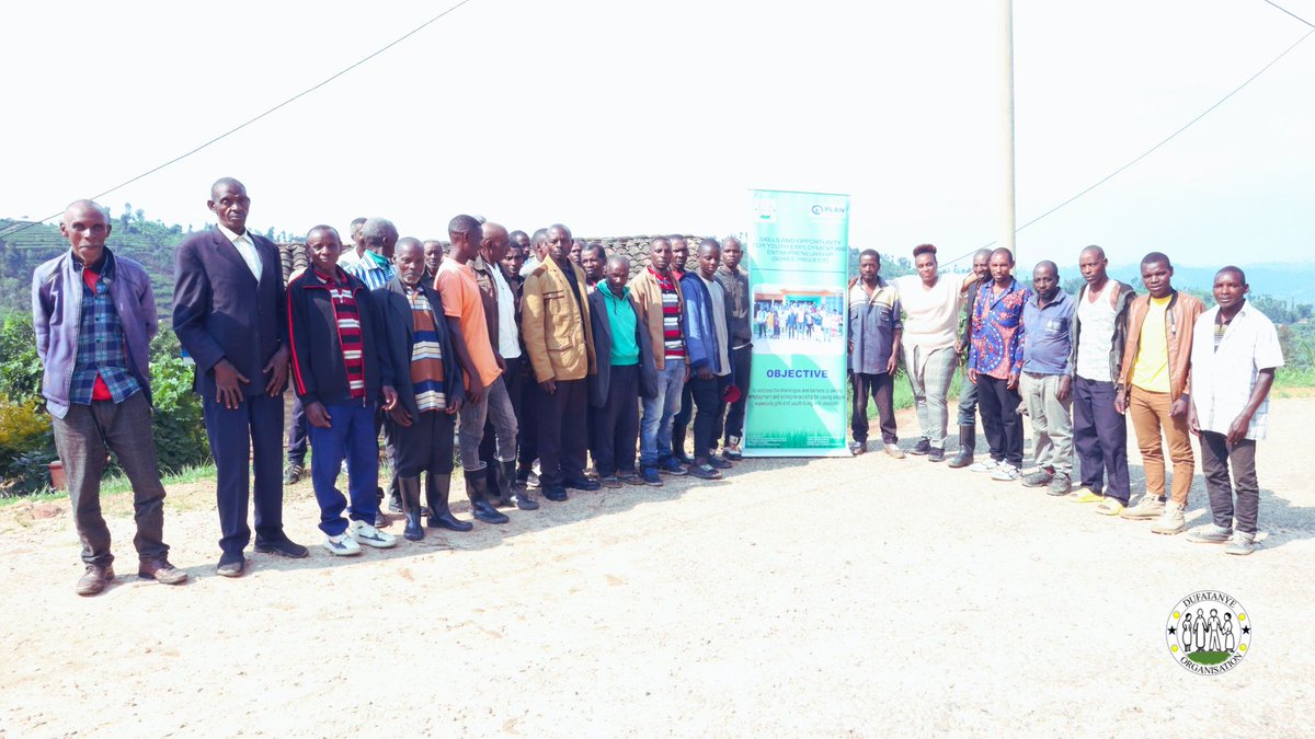 DufatanyeOrg's tweet image. 130 men from Rusenge, Munini &amp;amp; Muganza joined Dufatanye and @PlanRwanda in a Gender Transformative Dialogue to challenge gender norms &amp;amp; promote equity. Change starts here. 💪🏾 #GenderDialogue #MenForChange