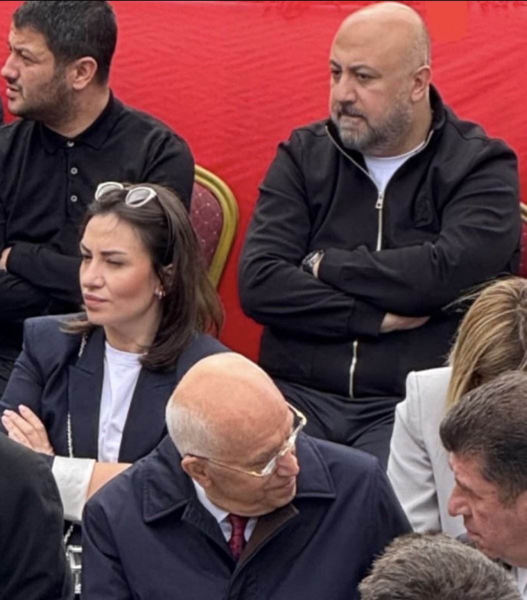 Çankaya Gençlik Merkezi Genel Başkanımız Sayın Özgür Özel’in açılışıyla hizmete girdi. Durmadan, yorulmadan Çankaya’ya, Ankara’ya, Türkiye’ye hizmet etmeye devam ediyoruz. 
<a href="/herkesicinCHP/">CHP 🇹🇷</a> <a href="/eczozgurozel/">Özgür Özel</a> <a href="/cankayabelediye/">Çankaya Belediyesi</a> <a href="/hcanguner/">Hüseyin Can Güner</a>