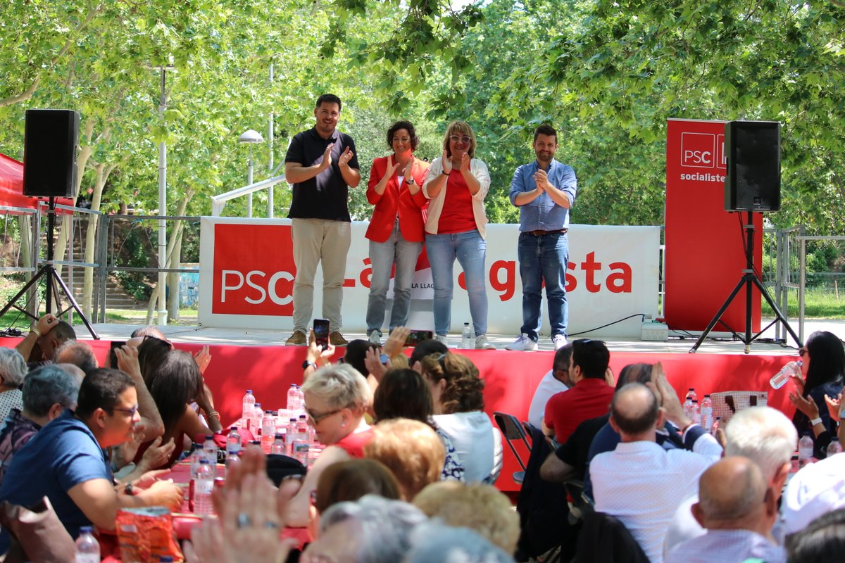 Més de 200 persones a l’11a Festa de la Rosa del PSC de la Llagosta. 

lallagostainforma.cat/2025/05/18/mes… #LaLlagosta