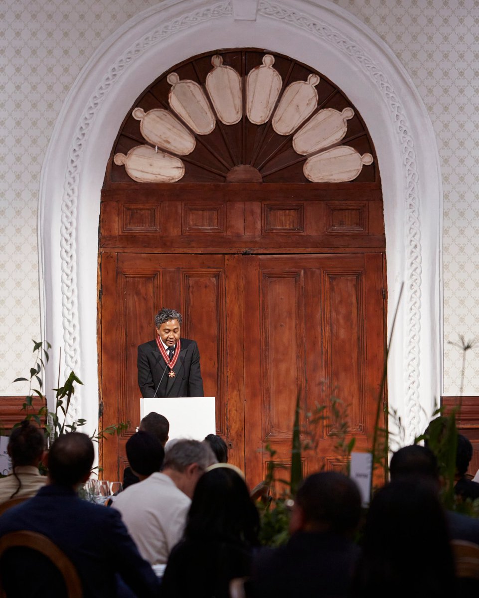 Antananarivo 16.05.25

And he becomes a Commandeur de l'Ordre des Arts, des Lettres et de la Culture de la République de Madagascar