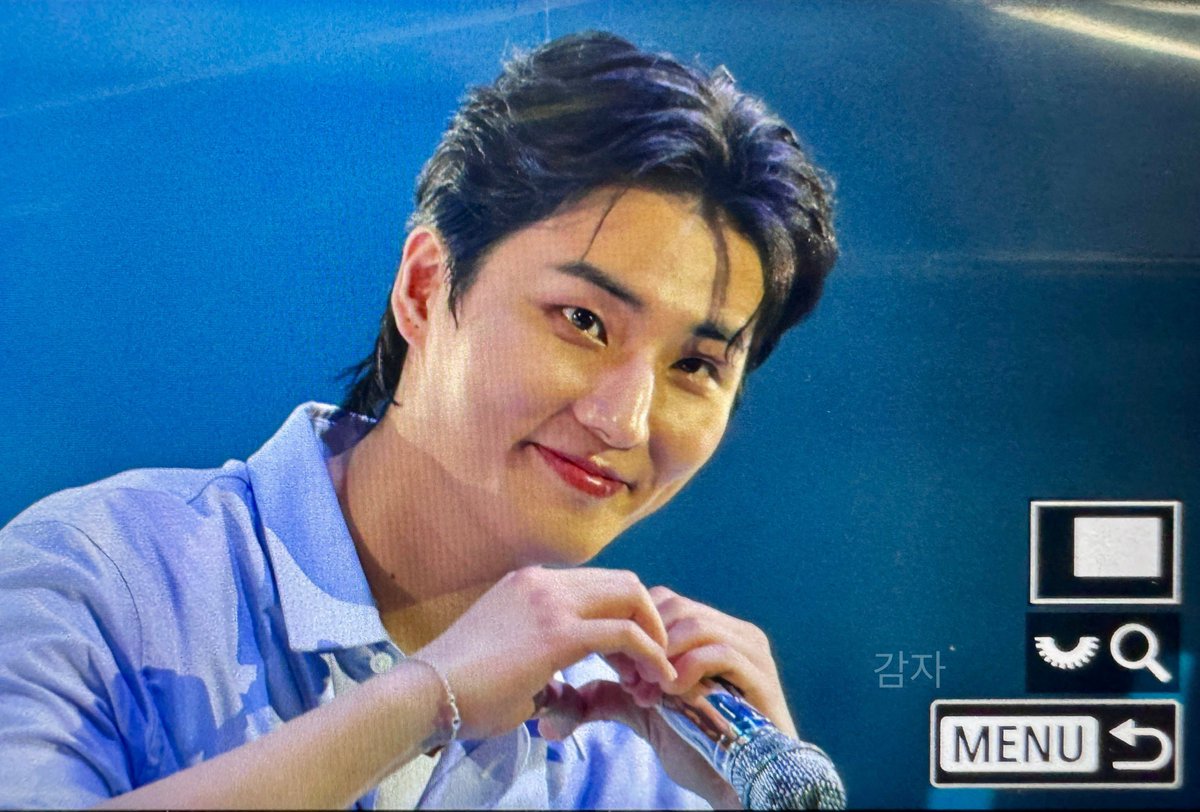 소감타임 때 울컥해서 혼자 울다가도 마이데이에게는 하트해주는 이 아이가 그냥 행복만 했음 좋겠어..🥹