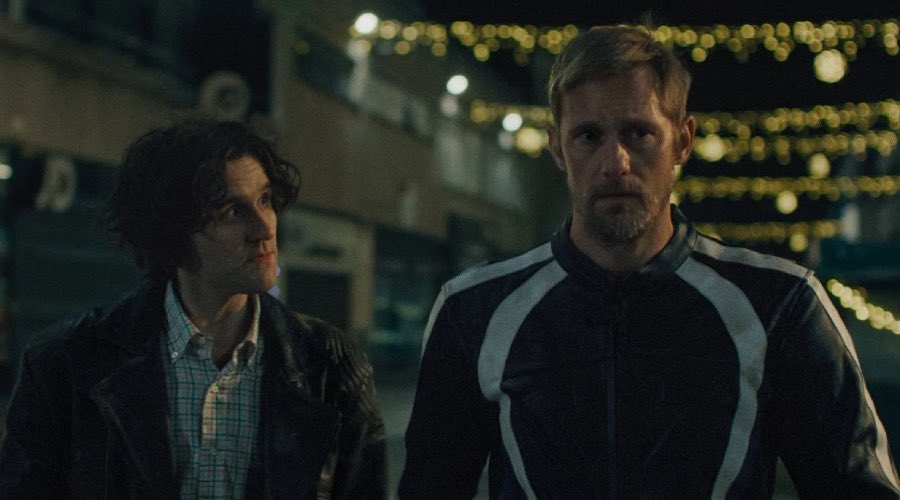 Dans #Pillion, Alexander Skarsgård et Harry Melling transcendent une relation BDSM hot, touchante, troublante et amusante entre passion, domination, servitude et construction de soi. Pépite. #Cannes2025