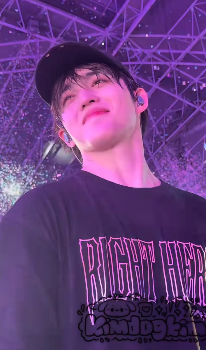 sounds_of_cheol's tweet photo. this seungcheol 🖤 https://t.co/8x0eyM6ix7