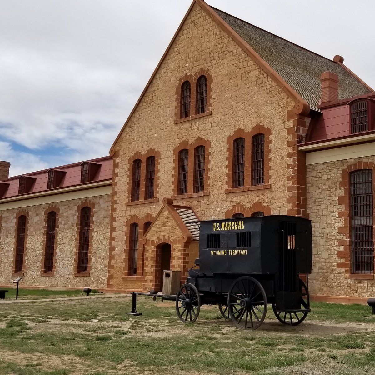 WyoStateParks's tweet photo. Our historic sites are waiving their admission fees today, May 18, in celebration of International Museum Day!

For details on site locations, hours, and activities, please visit https://t.co/8wcaB4Urps. 

#ExploreMoreWY #WyoParks #ThatsWY #WYResponsibly https://t.co/UBrkwebE7A