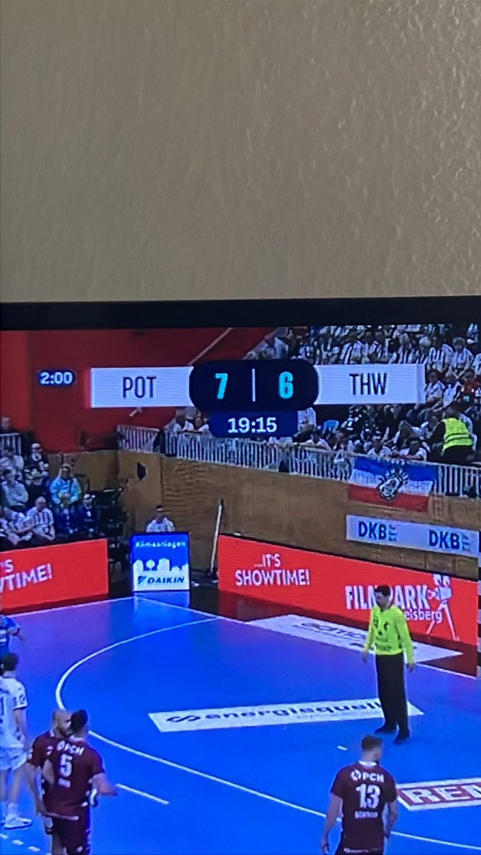 lalez88's tweet photo. Find ich ne spannende Sache. @VfLPotsdam verkauft sich gut https://t.co/Kcm1HA7IQ9