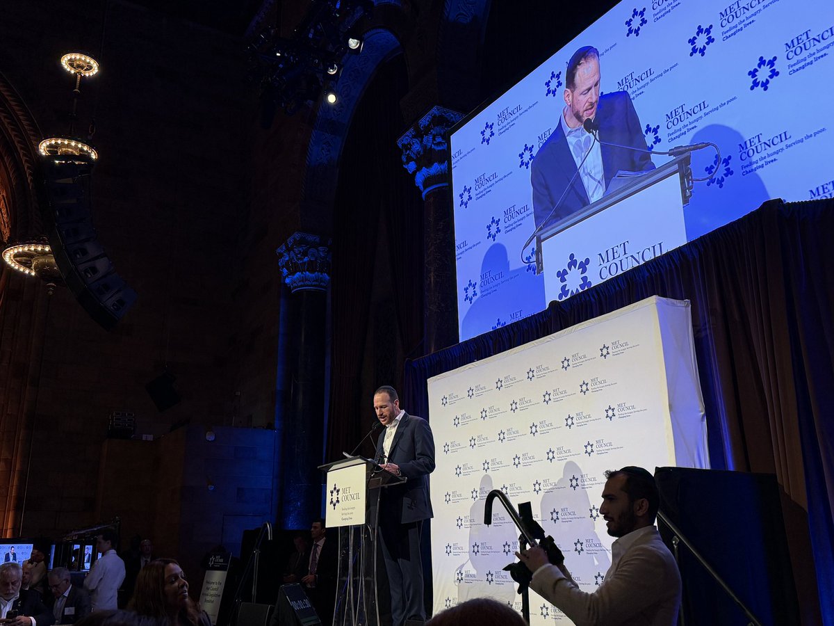 Keith Powers (@keithpowersnyc) on Twitter photo It’s great to be with <a href="/MetCouncil/">Met Council</a> celebrating the amazing work being done throughout the city.
Thank you to the fantastic <a href="/NYCGreenfield/">David G. Greenfield</a> for everything you do for all New Yorkers! It’s great to be with <a href="/MetCouncil/">Met Council</a> celebrating the amazing work being done throughout the city.
Thank you to the fantastic <a href="/NYCGreenfield/">David G. Greenfield</a> for everything you do for all New Yorkers!