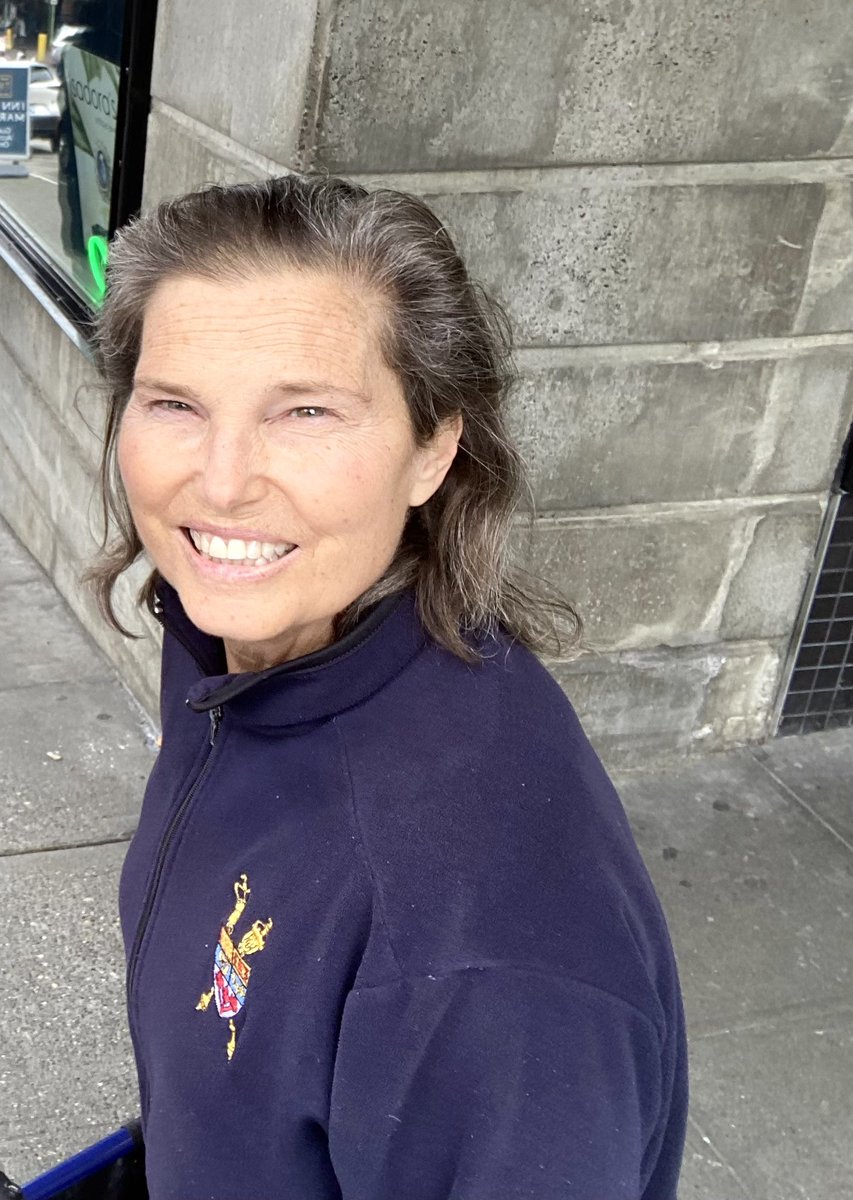 KirstyDuncanPhD's tweet image. Life brings surprises.
Some good, some more challenging.
Two weeks ago I found my octopus guide on the reef.
Now I am through my fourth surgery in 2+ years, awaiting a fifth.
To those who are hurting in any way, you are in my heart, I am beside you, and I’m lifting you up!