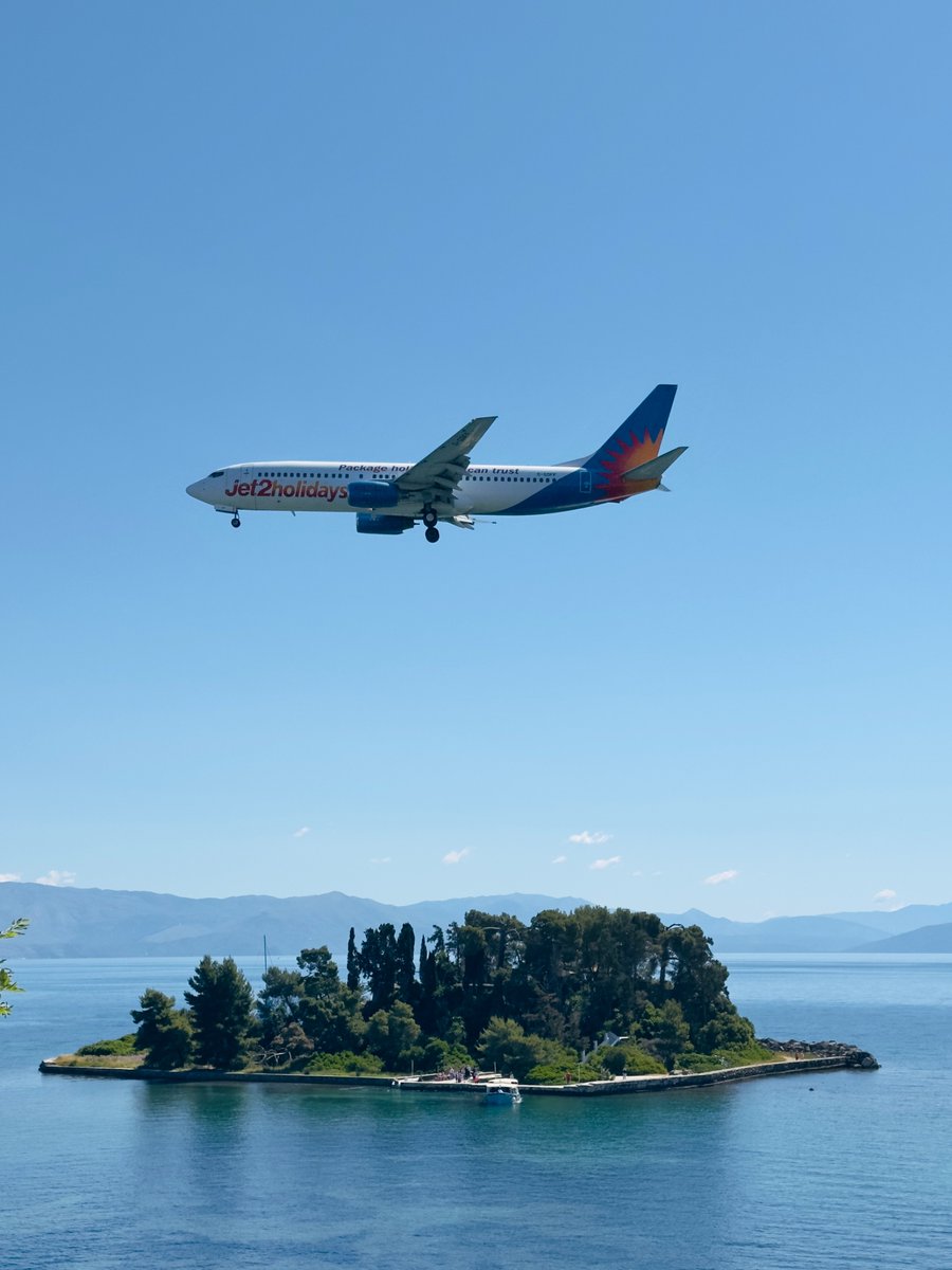 Personally I think <a href="/jet2tweets/">Jet2tweets</a> should be gifting me a free holiday for this shot 😂