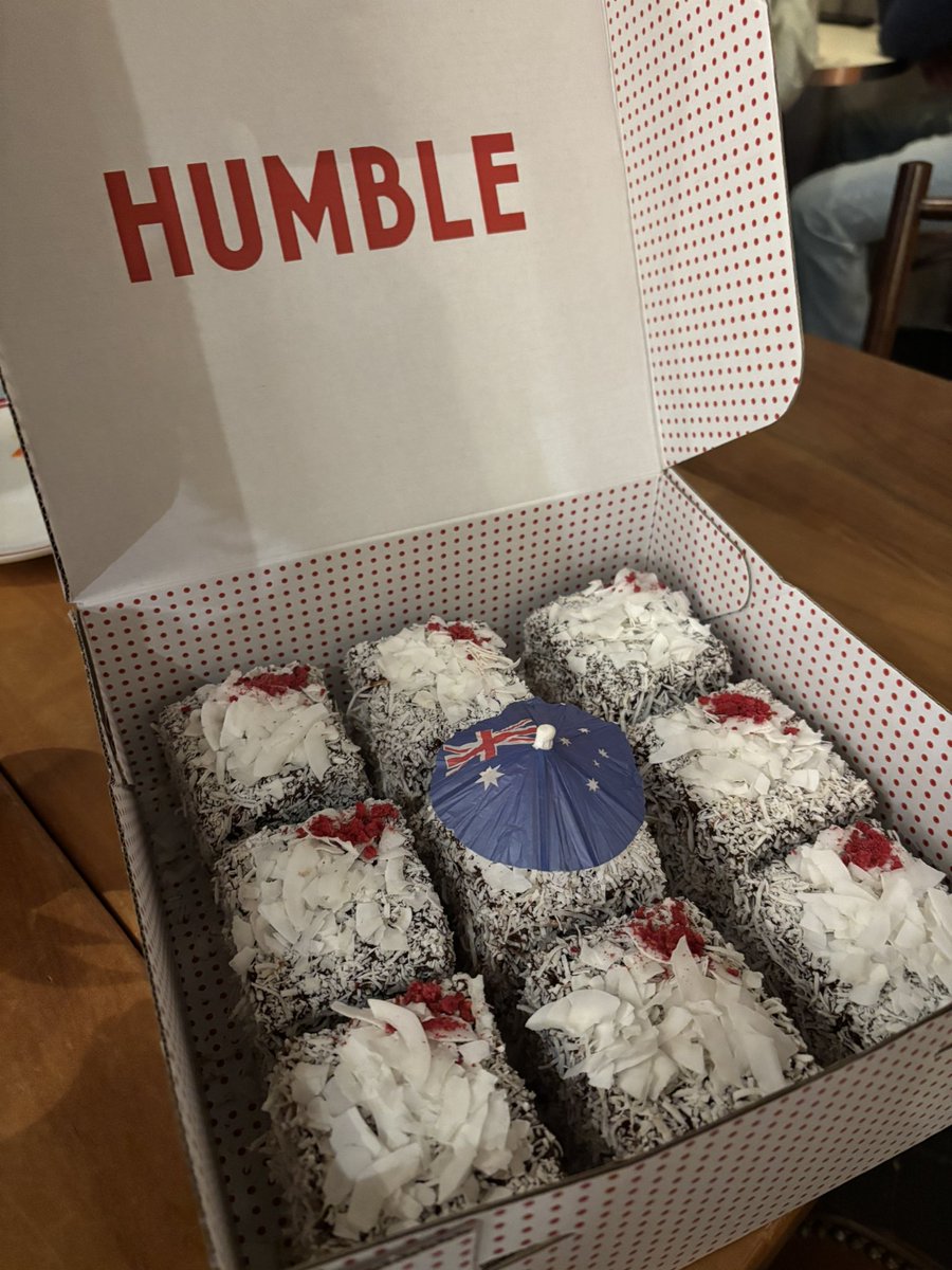 We supported the last stop of the SET N GO tour in Australia with traditional Aussie snacks and sandwiches for lunch—plus beef pies, sausage rolls, and sliders as pre-concert bites!
Big thanks to everyone who kindly donated to this project!