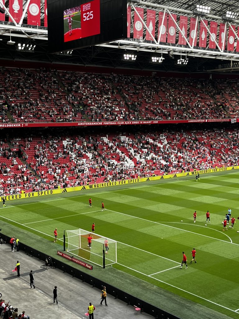 PKeijer's tweet photo. Met volle moed en goede hoop laat psv die punten liggen. Dankzij @Olfertjan  weer van de partij #ajax #ajatwe #2ehelft https://t.co/gsqbVuQn8Q