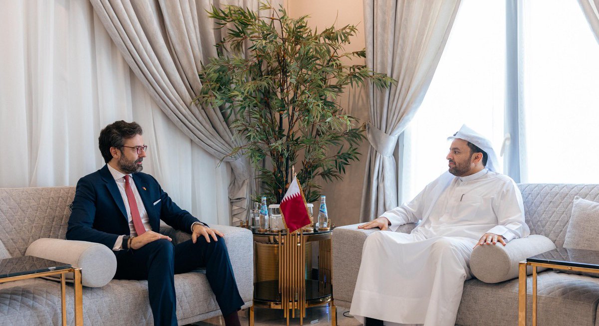 Ministro de Estado del Ministerio de Asuntos Exteriores <a href="/Dr_Al_Khulaifi/">د. محمد الخليفي</a> se reúne con los embajadores de España y Singapur

#MOFAQatar