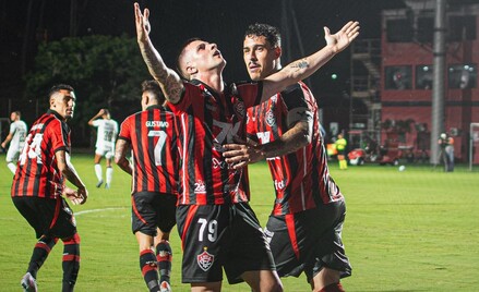 Vegettoria's tweet photo. EU VOU TORCER COM FÉ
EU VOU ANDANDO A PÉ
PELO VITÓRIA, MINHA VIDAAAAA
AVANTE MEU LEÃO
TUA FORÇA DE ONDE VEM?
DESSA TORCIDAAA, QUE CANTA E VIBRAAA

UÔÔÔ, VITÓRIA MEU AMOOOR🎶
UÔÔÔ, VOCÊ VAI ONDE EU VOOOU🎶

Esporte Clube Vitória ❤️🖤🔥 https://t.co/hr0yKFBqcz