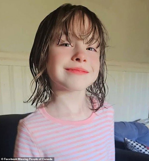 CoffindafferFBI's tweet image. You know who isn't home safe:

Sebastian Rogers 
Summer Wells
Lily and Jack Sullivan

These cases are so similar in so many ways...

#SebastianRogers 
#Summerwells
#lilyandjacksullivan