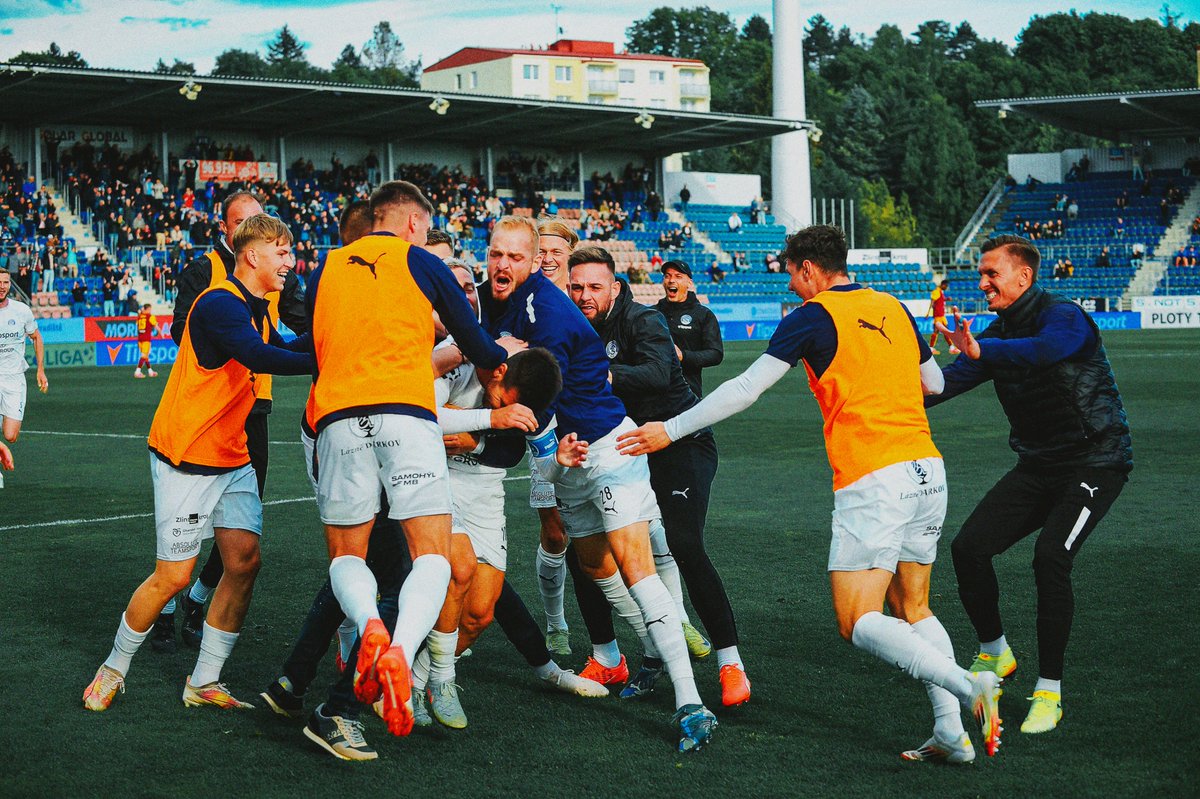 TEAM 💙🤍

#zaslovacko