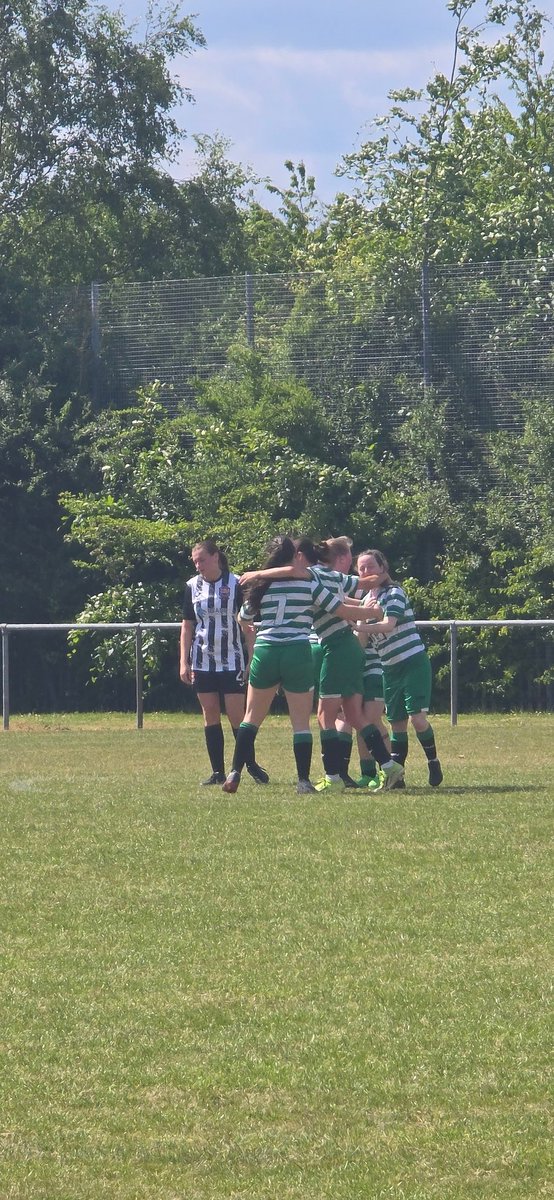 AntsLadiesFC's tweet photo. Goooooaaalllll Ants Ladies @MandyBockles after 62 minutes.

Ants Ladies 3 v 2 Drumchapel https://t.co/IKYTTperBk