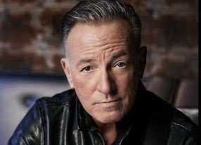 AntiTrumpCanada's tweet image. Bruce Springsteen, who Trump called a “dried out prune,” is 75 years old: vibrant, sharp &amp;amp; full of life. The guy on the right with the vag neck on his ugly Mussolini face is 3 years older. I guess Fascism ages you, huh?