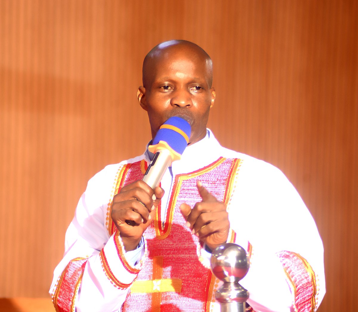 LoevaMInistry's tweet photo. IBADA YA JUMAPILI YA LEO YA KWANZA  18 MAY 2025 
SOMO: KUSHINDA MATATIZO YA KURITHI KWA DAMU YA YESU.
1 PETRO 1:18-19
WAEFESO 2:13
MWANZO 26:1-7

KUZALIWA KWENYE UMASKINI SIYO SHIDA HAPO SHIDA NI KUENDELEA KUISHI KWENYE UMASKINI. https://t.co/OGde36v9mh