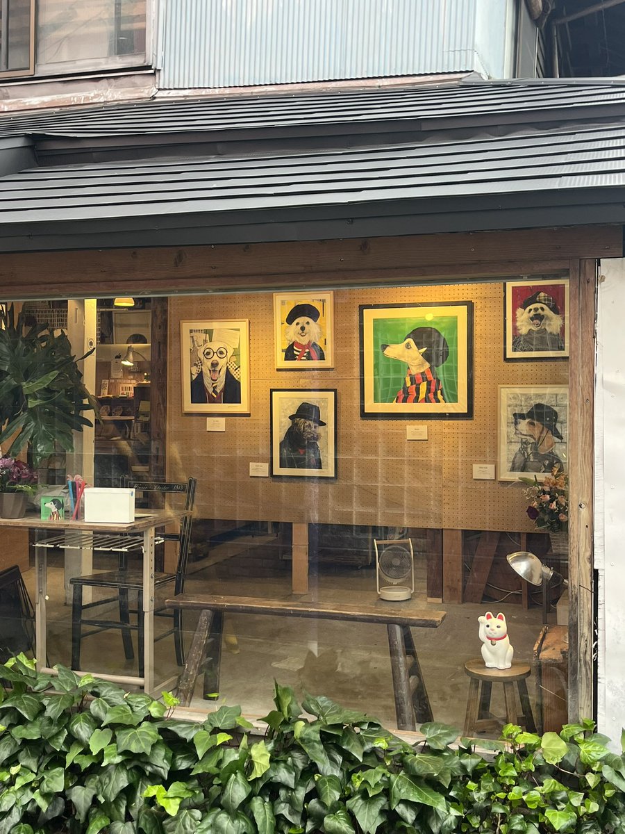 Okiyonism's tweet photo. 五日間に渡る個展が無事終了しました。
なんだろう…
もう色々とにかく出し尽くした作品達を沢山の方にご覧頂けたこと、原画の力を感じて頂けたこと…
溢れる気持ちでいっぱいです。

ご来場くださった皆様、ありがとうございました…！！！！ https://t.co/SKuYwHd4UX
