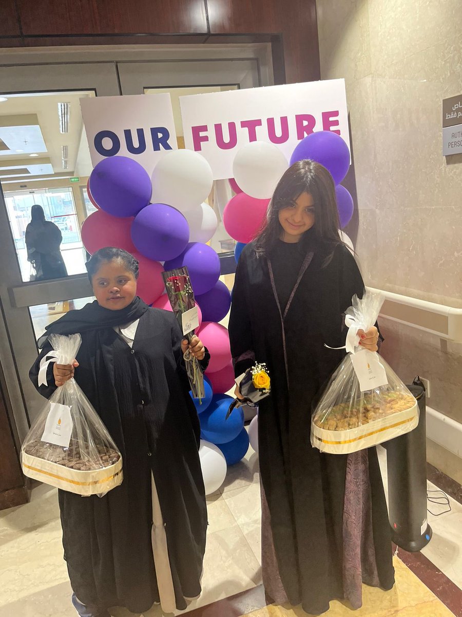 زيارتنا لـ #مستشفى_الملك_سلمان كانت مختلفة.. لأن أبطال #تمكين_الهمم كانوا فيها الحاضرون والمؤثّرون.
نؤمن أن المشاركة المجتمعية تبدأ من الشعور بالمسؤولية،
وأن ذوي الهمم جزء أصيل من الحراك الإنساني.. يُشاركون، يُساهمون، ويزرعون أثرًا لا يُنسى.
لحظات دافئة، ورسائل تتجاوز الكلمات.