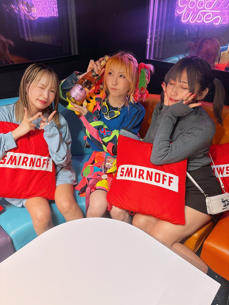 HZK_82's tweet photo. 今日の写真!!
昼はdのワンマンで、夜はりょんちゃん生誕で、めちゃくちゃ幸せいただいた一日でした!!来週は自分が頑張る日ー!!
ありがとうございました!!(((o(*゚▽゚*)o))) https://t.co/4LJI7bzCY4