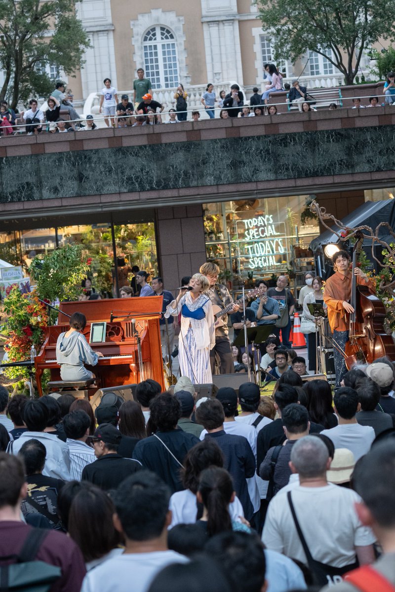◤センター広場 -GREEN STAGE-◢

Ai Furusato x モノンクル

最年少でバークリー音大に合格した13歳の現役音大生 Ai Furusatoと新感覚ユニット モノンクルが、注目の初共演ステージを披露！ 海野雅威も飛び入りし、この日限りのスペシャルなステージでオーディエンスを魅了しました🌿

<a href="/mononkul/">モノンクル</a>