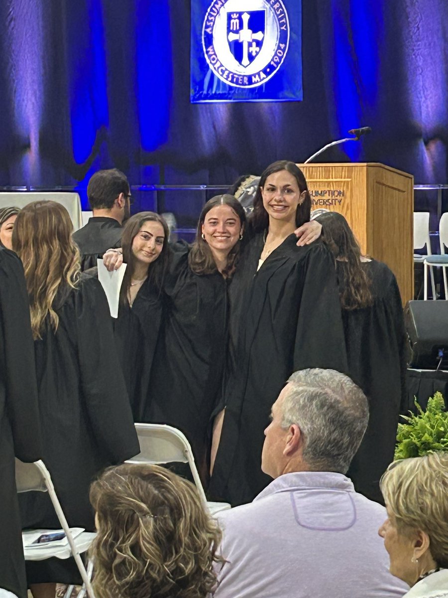 Congrats FH Hounds! 💙🏑 Cally, Mia and Paige  #au2025