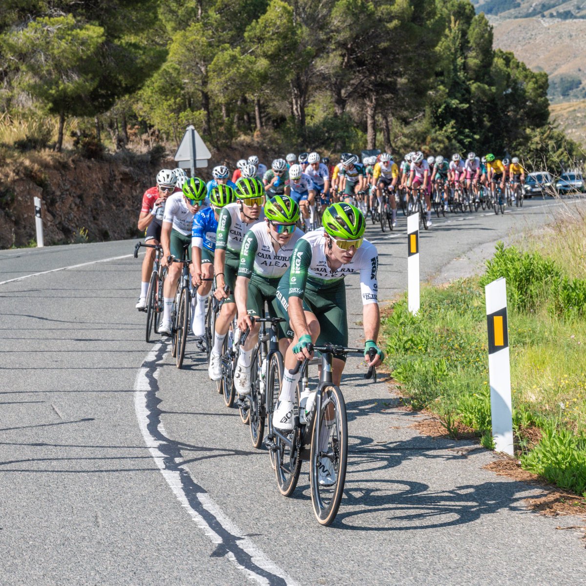 Ellande Larronde remató en El Campello un día perfecto para <a href="/FilialCajaRural/">Caja Rural-Alea</a>. 

Un sólido Marc Rubirola certificó su triunfo en la clasificación general por delante de Moya (HLG) y Aguilera (CJR). 

📎 Crónica completa, aquí: ciclismoalicanteinterior.com/ellande-larron…