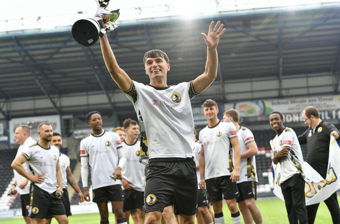 Sam bird tweet media