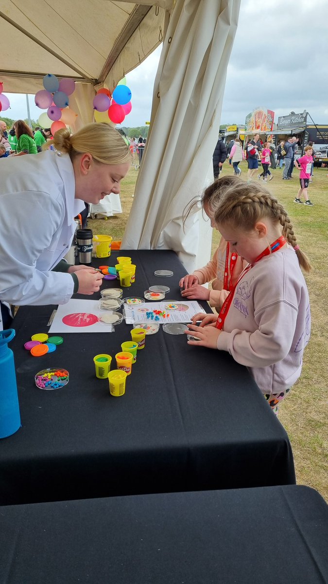 LJRussell_Lab's tweet photo. Great day at the #ChildrensCancerRun inspiring young minds and raising money to support families through a cancer diagnosis and to fund vital cancer research here in the North East @ChildCancerNTH https://t.co/xpiAs2UuBl
