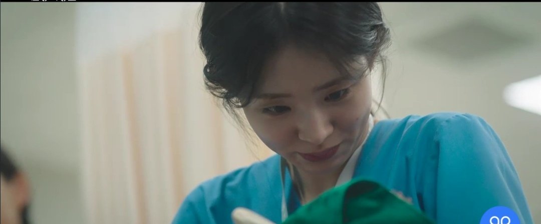 4iksong's tweet photo. Pyo Namkyung witnessing the start and the end of life. This beautiful and painful at the same time. #ResidentPlaybookEp12 https://t.co/OiTLMQ2Ih6
