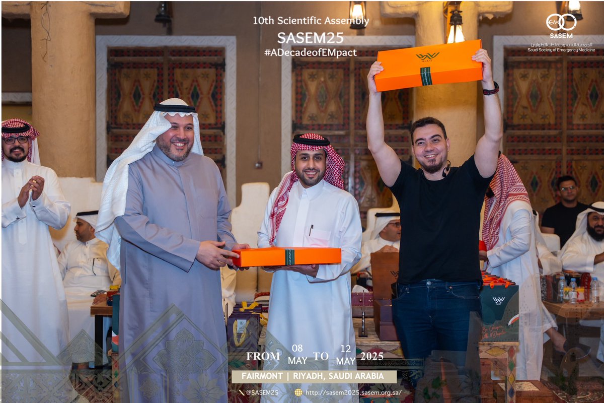 sasem25's tweet photo. محمصة دبليو شاركتنا ضيافة زورانا 

شاركتنا تكريم أساتذتنا 

شاركتنا نجاح منظمينا

و الان تقدم لمحبين الجمعيه كود خصم على منتجاتهم في موقعهم الإلكتروني 
Code: SASEM25 

شكرا لكم ✨

https://t.co/KY6APeHTEm https://t.co/iuHGiFNs4D