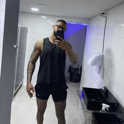 NascimentoGee's tweet photo. #NovaFotoDePerfil https://t.co/aA5MgmXK92