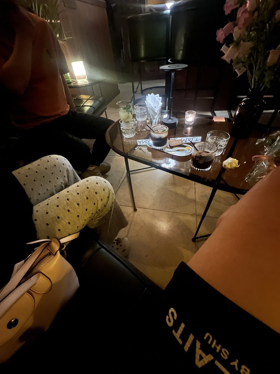 sqwaner's tweet photo. 带老婆和单男第一次见面。 https://t.co/VIC3NX7NLz